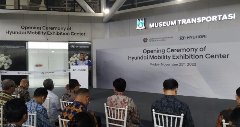 Kepala PTDI Ahmad Yani saat pembukaan Hyundai Mobility Exhibition Center di TMII, Jumat (25/11/2022).