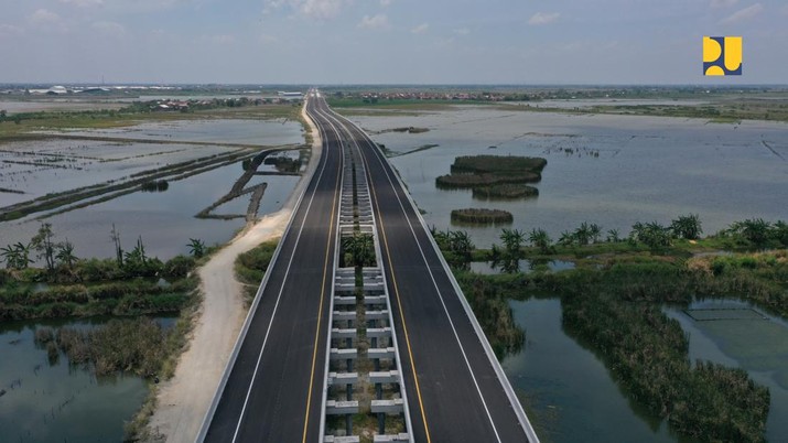 Proyek tol Semarang-Demak 27 km untuk  Seksi 2 (Sayung-Demak) sepanjang 16,31 Km akan dioperasikan akhir 2022. 