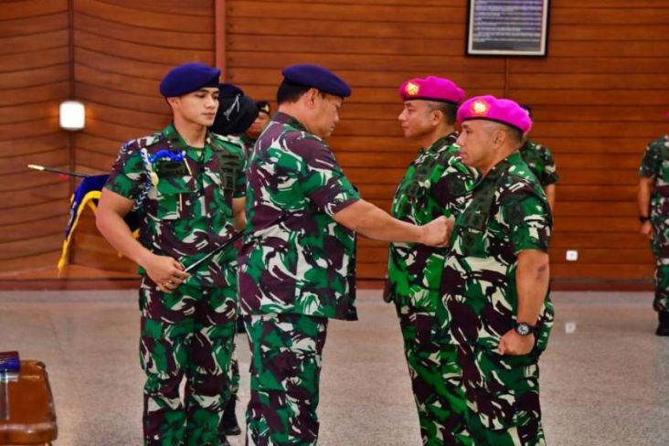 Kepala Staf Angkatan Laut (KSAL) Laksamana TNI Yudo Margono memimpin Serah Terima Jabatan (Sertijab) Komandan Detasemen Markas (Dandenma) Markas Besar Angkatan Laut (Mabesal). 