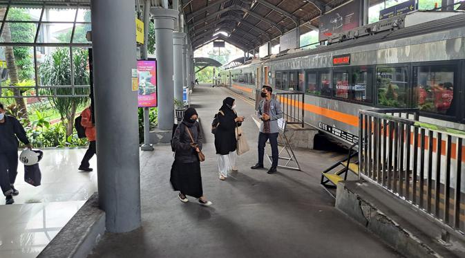 Kereta Blambangan Ekspres Ketapang-Semarang PP resmi beropreasi mulai 2 Desember.