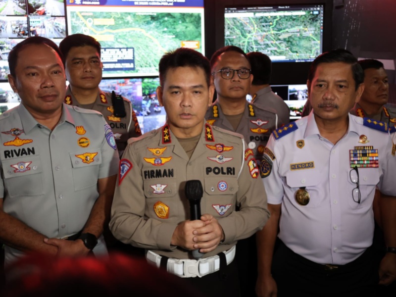 Dirjen Hendro dan Kakorlantas Polri di Gadog, Bogor