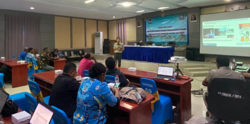 BNPB melalui Direktorat Pengembangan Strategi Penanggulangan Bencana menyusun RPB di KSPN Raja Ampat sebagai tindak lanjut dari penyusunan Kajian Risiko Bencana (KRB) yang telah disusun pada tahun 2021. Foto: BNPB.