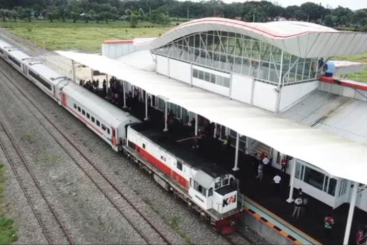 KA Datuk Belambangan(Balai Teknik Perkeretaapian Kelas II Wilayah Sumatera Bagian Utara)