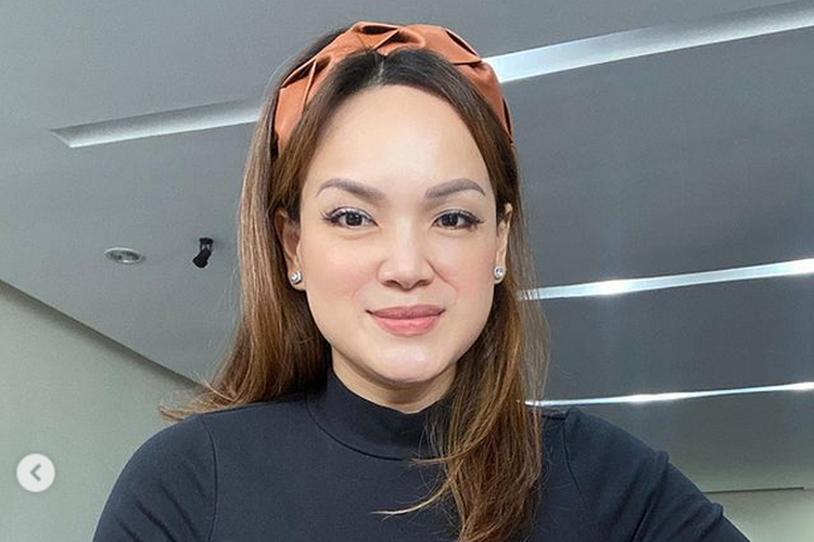 Laura Lazarus pernah mengalami dua kali kecelakaan pesawat ketika masih menjadi pramugari sebuah maskapai penerbangan nasional.(Instagram Laura Lazarus)