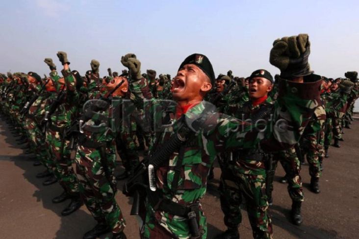 TNI menjadi lembaga negara yang paling dipercaya oleh masyarakat. 