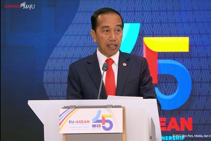 Presiden Joko Widodo mendorong kemitraan ASEAN-Uni Eropa dalam KTT 45 Tahun di Brusell, Belgia, Rabu (14/12/2022). 