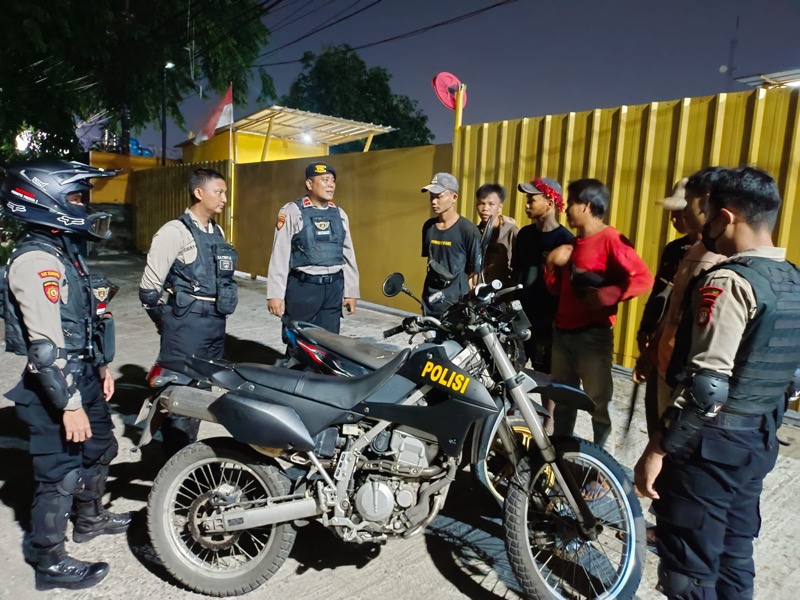 Polres Metro Bekasi Kota gelar Patroli Operasi kejahatan Jalanan rutin malam hari untuk menciptakan rasa aman bagi warga kota Bekasi Selasa, (19/12/2022) mulai pukul 21.00 wib. Foto: istimewa.