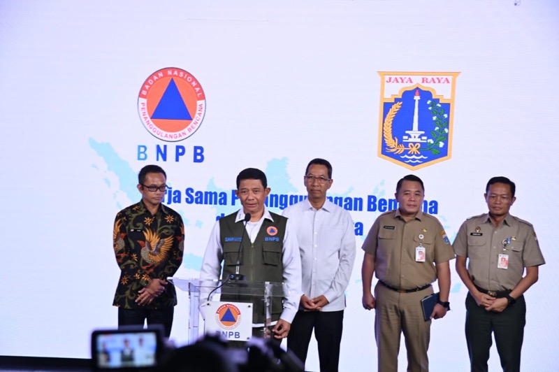 Kepala BNPB Letjen TNI Suharyanto mengimbau masyarakat untuk meningkatkan kesiapsiagaan. Foto: istimewa.