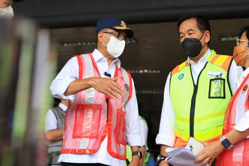 Menhub, Dirut AP II, dan Dirjen Hubud di Bandara Seotta