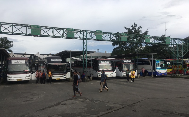 Terminal Leuwipanjang Kota Bandung, Selasa (3/1/2023) sore. Foto: BeritaTrans.com.