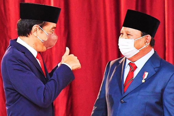 Presiden Jokowi memuji Menhan Prabowo Subianto.