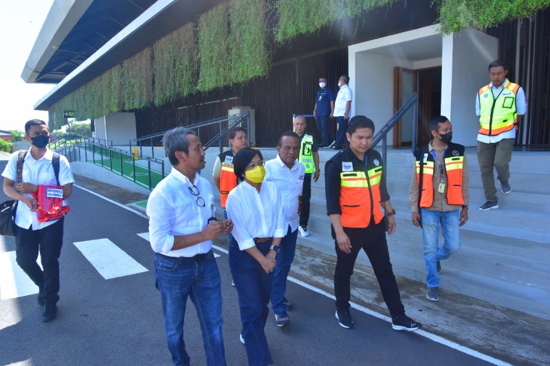 Maria Kristi saat di Bandara Banyuwangi