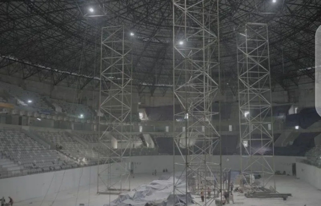 Pembangunan Indoor Multifunction Stadium (IMS) di Kawasan Gelora Bung Karno, Jakarta dalam rangka menyambut pelaksanaan FIBA World Cup pada Agustus tahun ini. ANTARA/HO - Kementerian PUPR