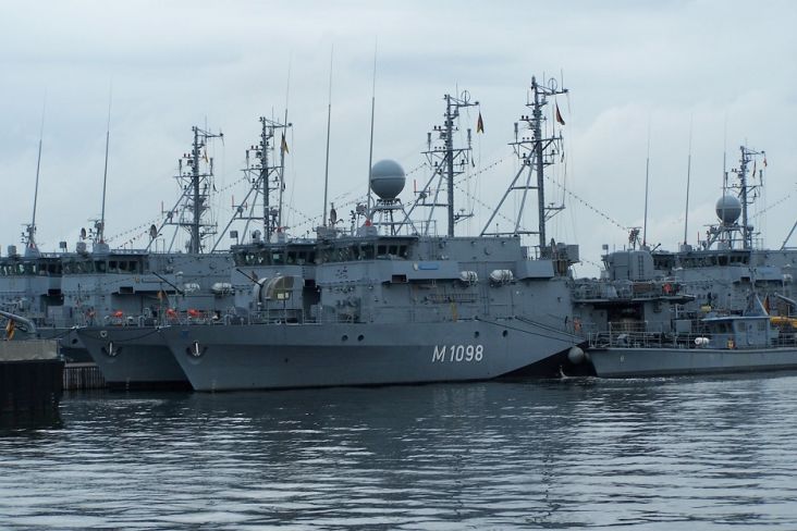 Tentara Nasional Indonesia Angkatan Laut (TNI AL) akan kedatangan kapal perang pemburu ranjau buatan Jerman pada akhir 2023 atau awal 2024.
