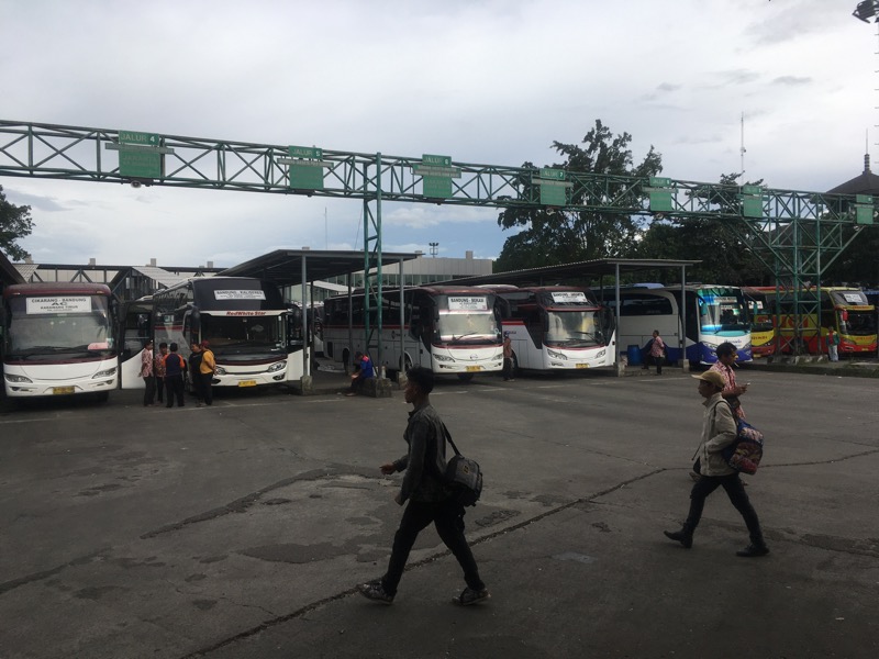 Terminal Leuwipanjang, Kota Bandung. Foto: BeritaTrans.com.