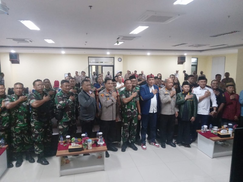 Mabes TNI dan Polri gelar pagelaran wayang orang dengan judul Pandawa Boyong dengan para pemain langsung Panglima TNI Laksamana Yudo Margono, Kapolri Jenderal Pol Listyo Sigit Prabowo, Kasad Jenderal TNI Dudung Abdurrachman, Kasau Marsekal TNI Fadjar Prasetyo dan Kasal Laksamana TNI Muhammad Ali. Foto: istimewa.