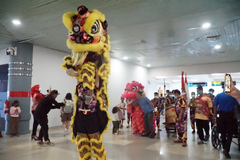 Penampilan Barongsai di Bandara Angkasa Pura II