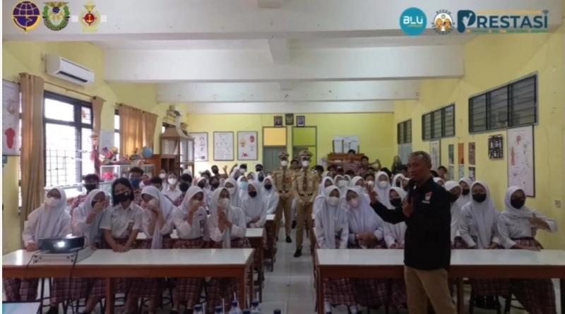 Tim dari STIP Jakarta melakukan sosialisasi Sipencatar di SMA Yadika 12 Depok.