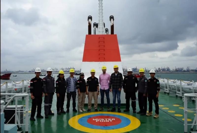 Kapal MH Thamrin STIP Jakarta menyambut kunjungan dilakukan perwakilan pimpinan PT Equinox Bahari Utama. 