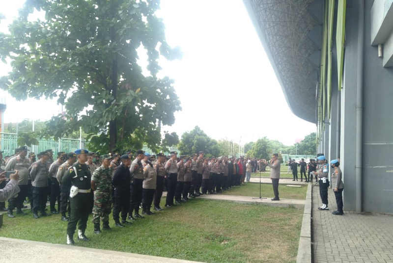 Polres Metro Bekasi Kota gelar Apel Kesiapan Pengamanan pertandingan bola Pekan ke 22 Liga BRI 1 Persija Jakarta menghadapi Rans Nusantara FC  di stadion Patriot Chandrabhaga Kota Bekasi.