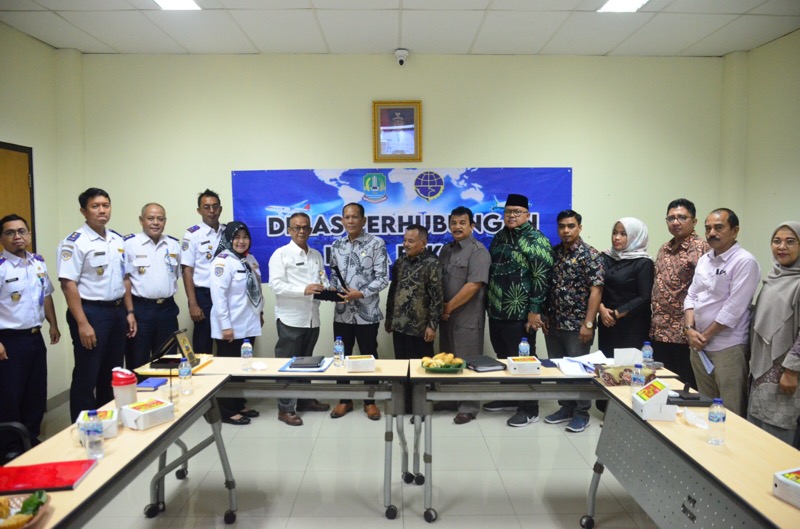 Dinas Perhubungan Kota Bekasi menerima kunjungan kerja Komisi 3 Anggota DPRD Kota Solok.