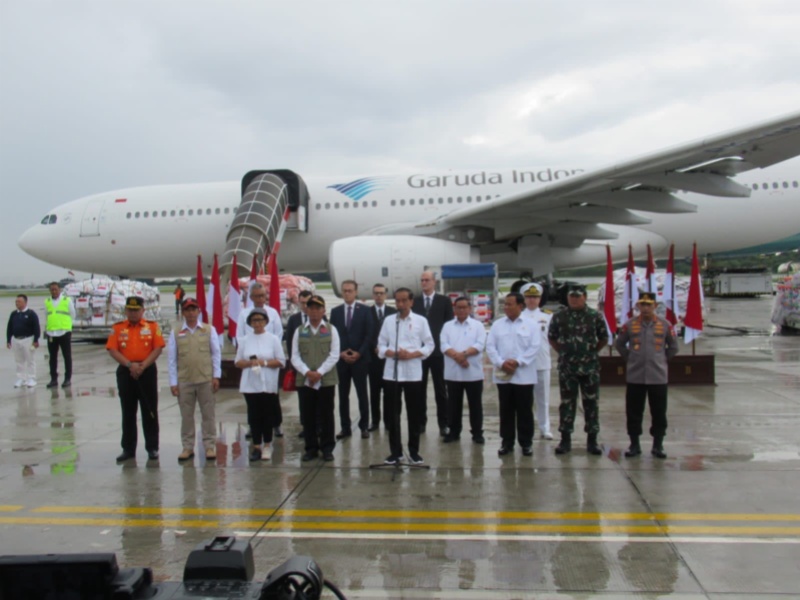 Presiden lepas angkutan bantuan kemanusian di Bandara Halim