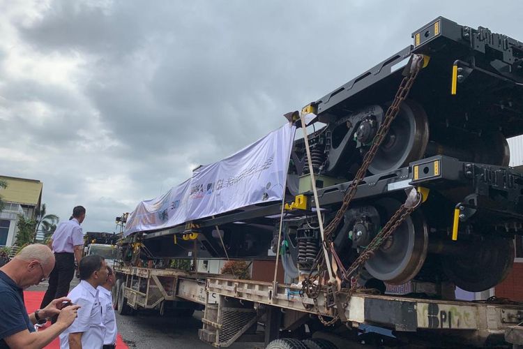 PT Industri Kereta Api (INKA) yang beroperasi di Kota Madiun mengeskpor 262 gerbong barang datar Kiwi Rail di Selandia Baru. Inilah rangkaian gerbong datar yang dikirim ke Selandia Baru, Kamis (23/2/2023).(Muhlis Al Alawi)