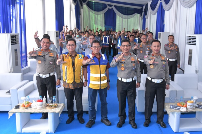 Korlantas Polri bersama stakeholder kembali melanjutkan survei jalur mudik Tol Semarang-Surabaya menjelang kesiapan Operasi Ketupat Tahun 2023, Jumat (24/2/2023) dengan tujuan akhir Pos Polantas Cito, Surabaya. Foto: istimewa.