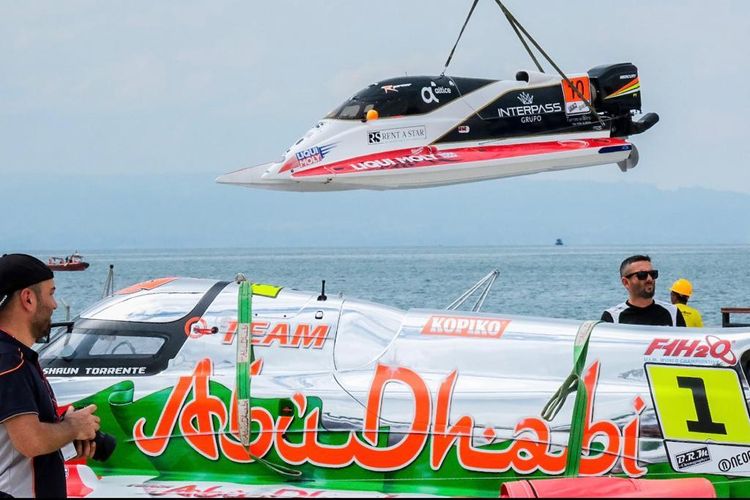 Kejuaraan Dunia Perahu Motor Formula 1 (F1H20) Power Boat Danau Toba, di Balige, Sumatera Utara pada 24-26 Februari 2023. Terkini, sesi kualifikasi F1 Powerboat Danau Toba 2023 terpaksa ditunda karena adanya angin kencang.(Dok. Kemenparekraf)