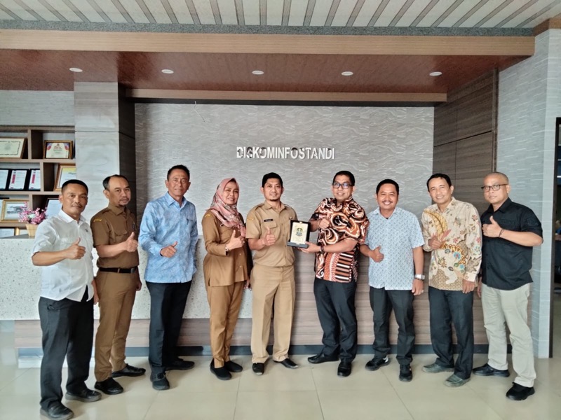 Kunjungan Komisi 1 DPRD Provinsi Banten ke Diskominfostandi Kota Bekasi. Foto: istimewa.