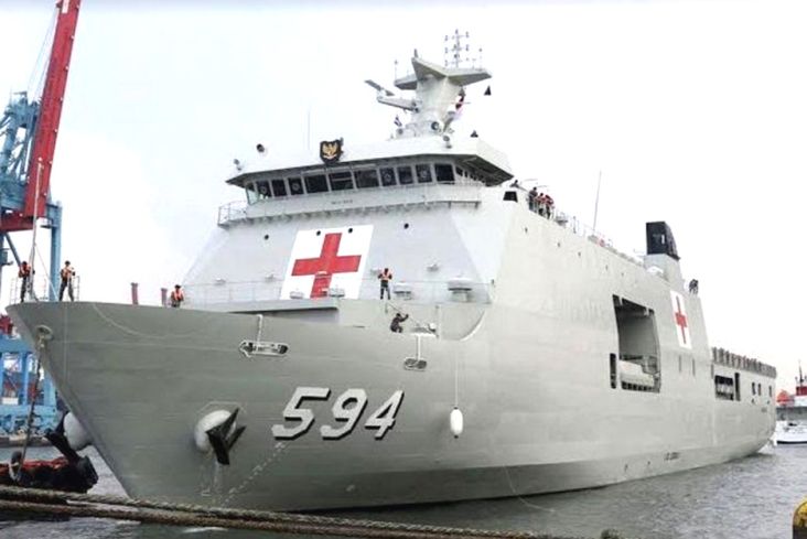Empat kapal perang TNI AL dikerahkan membantu bencana alam tanah longsor yang terjadi di Pulau Serasan, Natuna. Empat kapal tersebut sebagai kapal siaga SAR. 