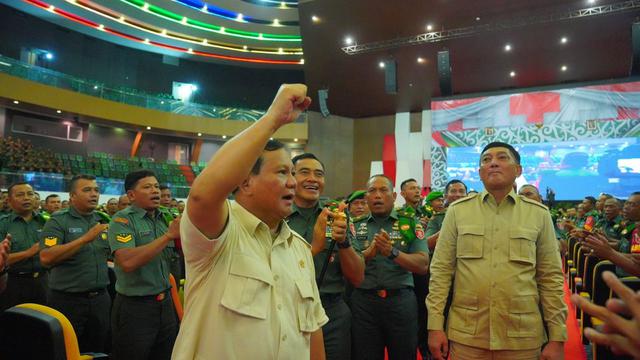Menteri Pertahanan RI Prabowo Subianto melaksanakan kunjungan kerja ke wilayah Korem 091/Aji Surya Natakesuma (ASN) Kodam VI/Mulawarman (Mlw), Sabtu (10/3/2023).