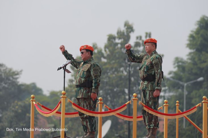 Menhan Prabowo Subianto bangga diangkat menjadi warga kehormatan Kopasgat TNI AU. 