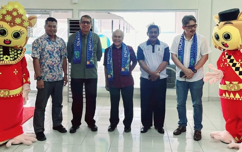 Penyanbutan delegasi HtF-AVG di Bandara Tanjung Pandan