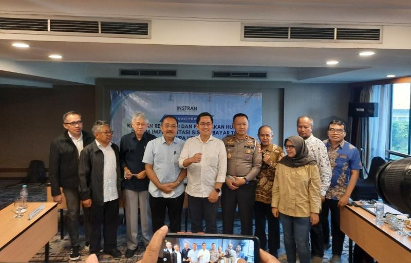 Diskusi publik bersama Instran, tentang Kesiapan Regulasi dan Penegakan Hukum dalam Implementasi Sistem Bayar Tol Tanpa Henti di Jakarta, Selasa (22/3/2023).