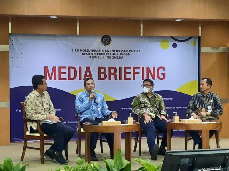 Media Briefing tentang Persiapan Angkutan Lebaran: Update Penyelenggaraan Program Mudik Gratis Kemenhub Tahun 2023 di Kantor Kemenhub, Jakarta, hadir narasumber yaitu: Pelaksana Harian (Plh) Dirjen Perhubungan Laut Capt. Antoni Arif Priadi, Direktur Lalu Lintas Angkutan Jalan Ditjen Perhubungan Darat Suharto, serta Direktur Lalu Lintas Angkutan Kereta Api Ditjen Perkeretaapian Djarot Tri Wardhono