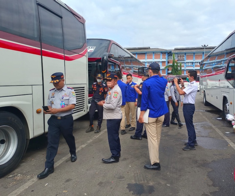 Dishub Kota Bekasi bersama BPTJ melakukan ramp check lanjutan di Terminal Induk Kota Bekasi.