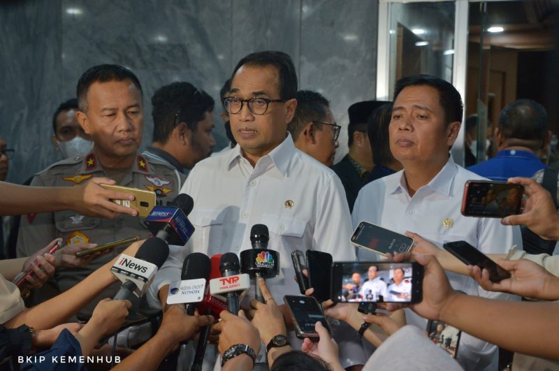 Menhub Budi Karya Sumadi di gedung DPR, Jakarta