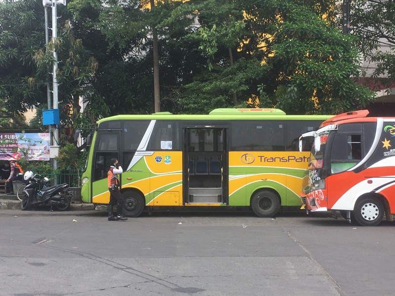 Bus Transpatriot di Terminal Induk Kota Bekasi, Rabu (5/4/2023).