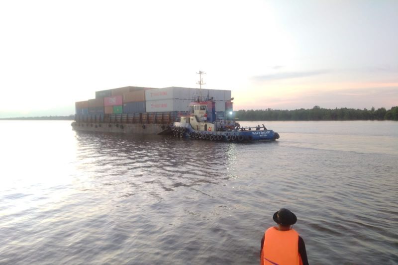 Tug Boat yang mengalami kecelakaan di perairan Bengkalis. (ANTARA/HO-Basarnas)