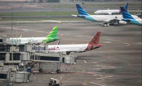 Suasana penumpang di Bandara