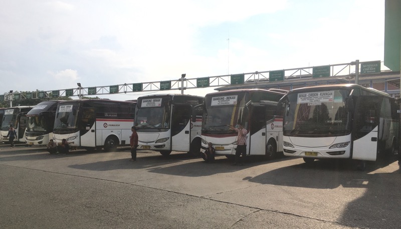 Deretan bus Primajasa di Terminal Induk Kota Bekasi.