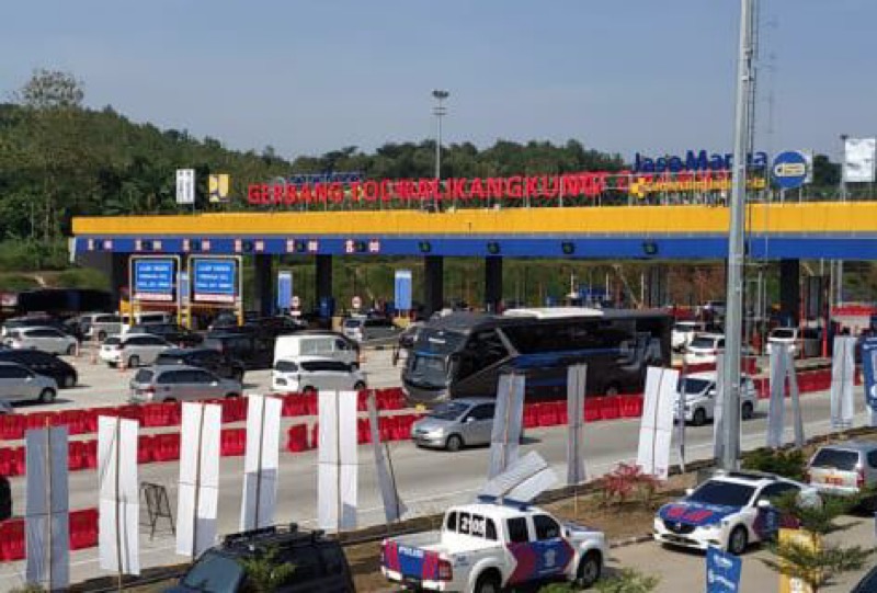 Gerbang Tol Kalikangkung. Foto: istimewa.