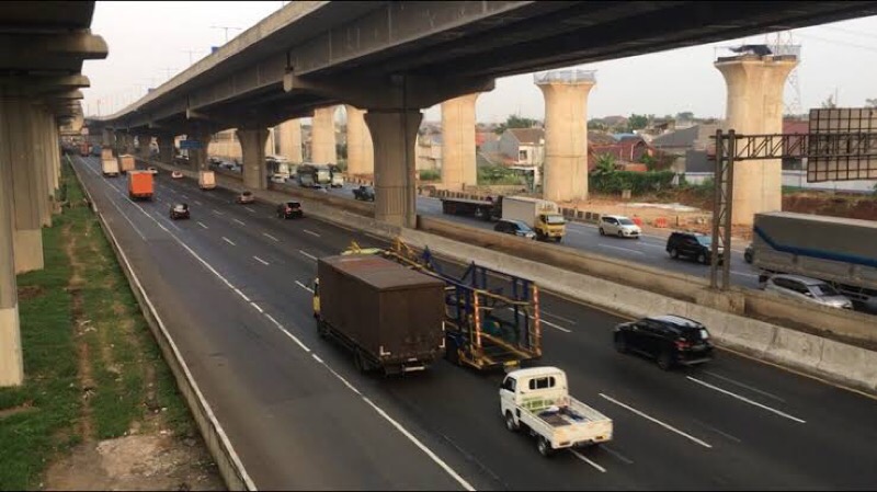 Tol Bekasi Timur.