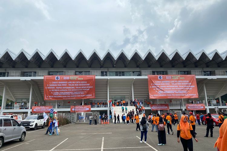 Suasana rayakan May Day di Istora Senayan.