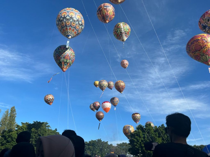 Festival Balon udara di Wonosbo
