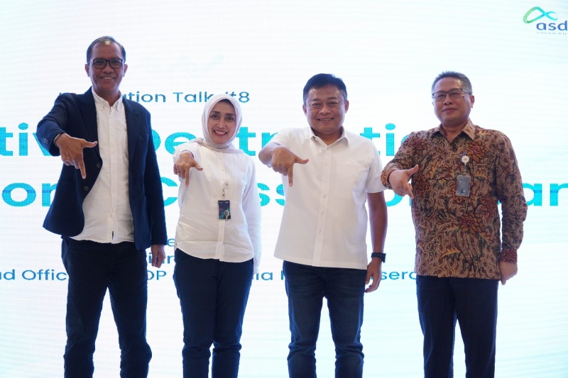 Jajaran Direksi ASDP dan Dirut Telkom