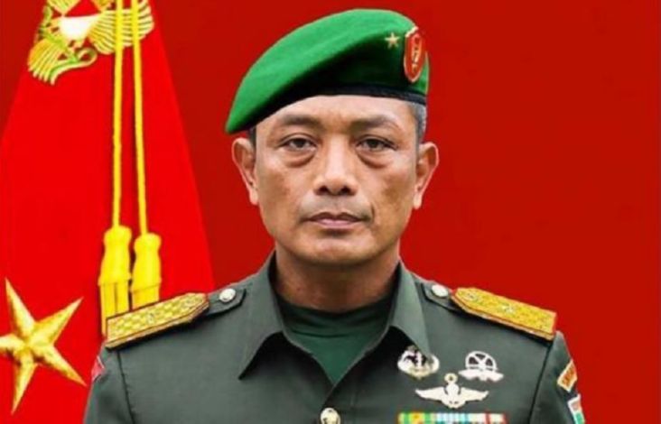 Mayjen Izak Pangemanan merupakan salah satu Perwira Tinggi TNI yang terkena mutasi Panglima TNI Laksamana Yudo Margono tanggal 27 April 2023 lalu.