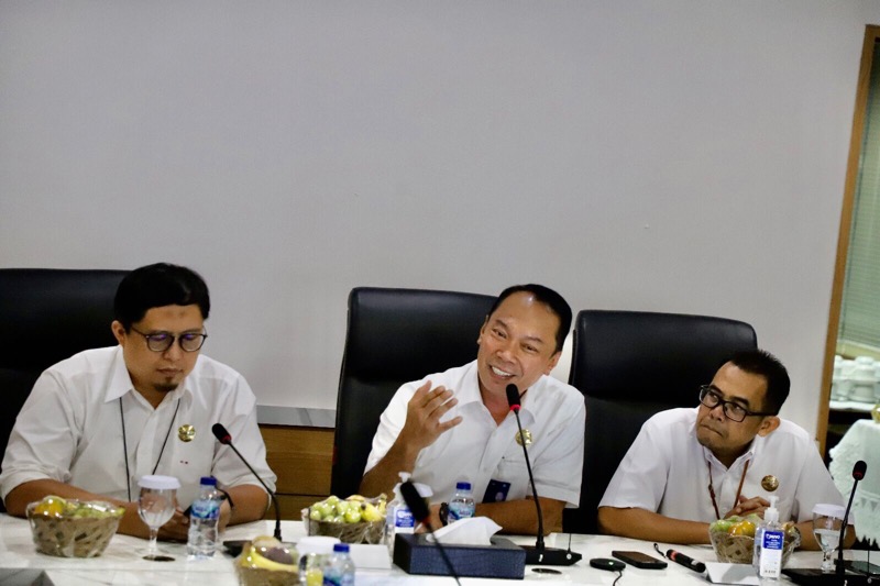 Direktur Utama (Dirut) PT Jasa Raharja Rivan Achmad Purwantono (tengah). Foto: istimewa.