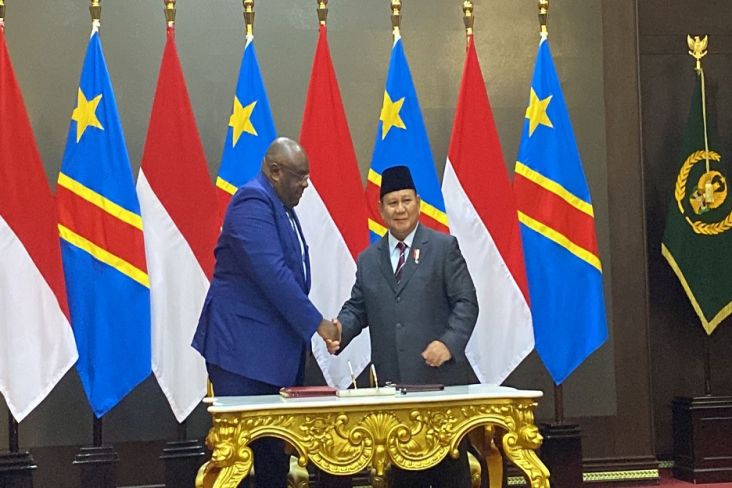 Menhan Prabowo Subianto menerima Menteri Pertahanan Republik Kongo Jean-Pierre Bemba Gombo. 